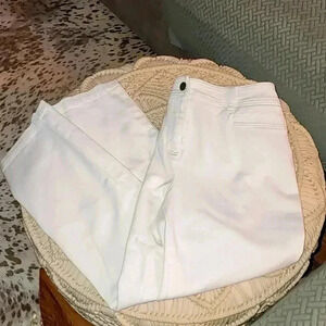 Jones New York White Capri